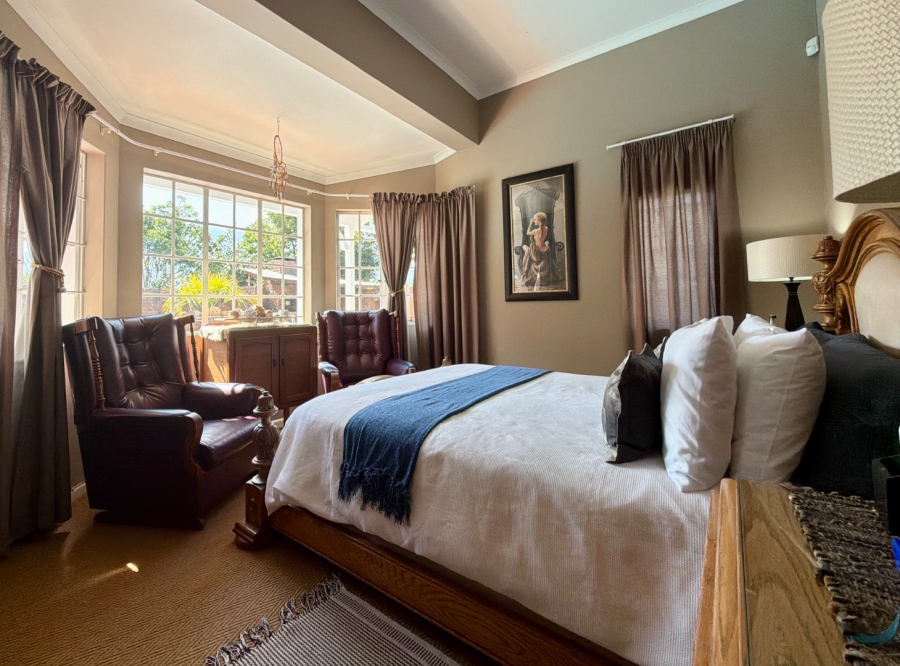 7 Bedroom Property for Sale in Heather Park Western Cape